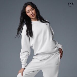 ALO Accolade Crew Pull Over Sweatshirt- White